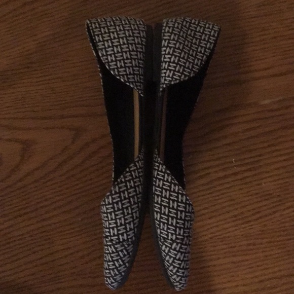 🥿3/$20🥿#5 Gap like new fabric flats. - Picture 2 of 3
